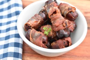 Dadler med bacon i airfryer