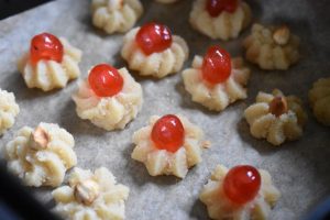 DSC_1528 • nogetiovnen.dk Petit four kransekage - nem opskrift