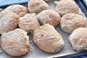 DSC_0073 • nogetiovnen.dk Havregrødsboller - bag boller med havregrød