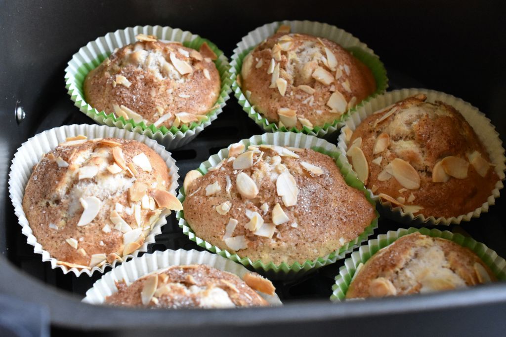 Æblemuffins i airfryer med kanel - nem opskrift