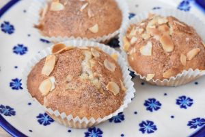 Æblemuffins i airfryer med kanel - nem opskrift