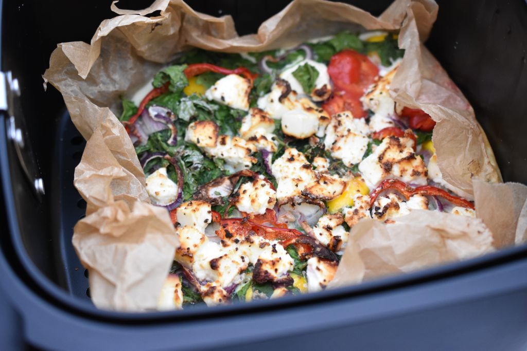 Omelet i airfryer - med spinat og feta - sund