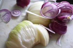 Løgtærte med butterdej - nem opskrift med løg