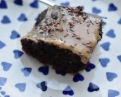 Kaffekage med kaffeglasur - opskrift