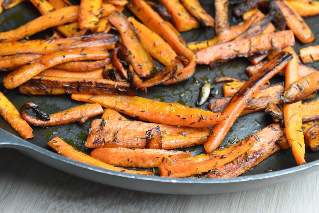 Stegte gulerødder på panden - nem opskrift