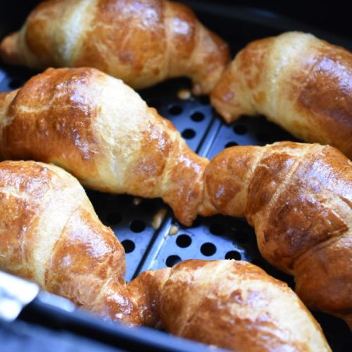 Croissant i airfryer - bag croissanter nemt