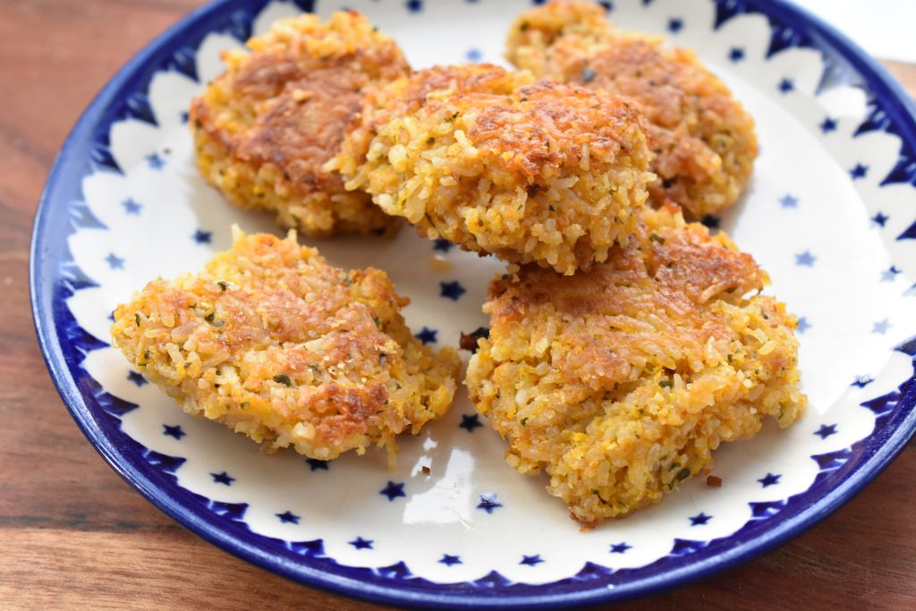 Risfrikadeller - sprøde vegetarfrikadeller med ris
