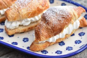 DSC_1724 • nogetiovnen.dk Croissant semlor - fastelavnsbolle croissant