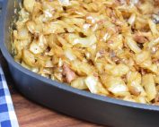 Brunkål med bacon - nem opskrift med hvidkål