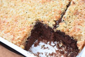 Rytterkage - chokoladekage med kokos karamel