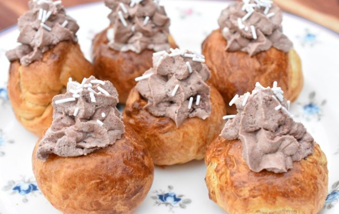 Små fyldte fastelavnsboller af croissantdej