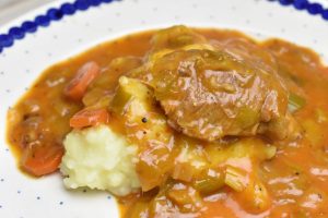 Svinekæber - lækker opskrift på braiserede svinekæber