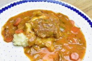 Svinekæber - lækker opskrift på braiserede svinekæber