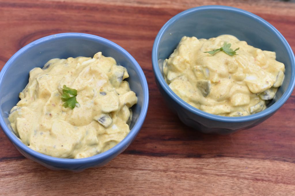 Karrysalat til sild - hjemmelavet. Nem opskrift