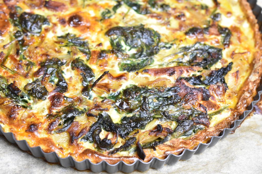 Spinattærte med bacon - nem opskrift