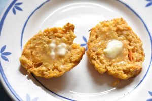 Hurtige gulerodsboller med skyr og havregryn