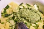 Grøn kartoffelsalat med pesto - nem opskrift