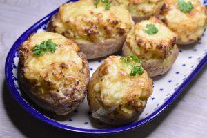 Bagte kartofler med fyld - dobbeltbagte