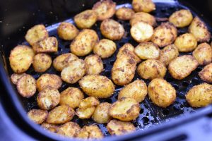 Brasede kartofler i airfryer - sprøde og lækre