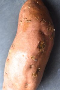 Bagt sød kartoffel - halve bagte kartofler