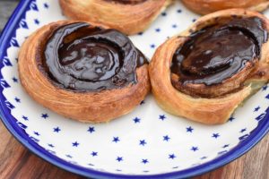 Frosne kanelsnegle i airfryer - sprøde og lækre