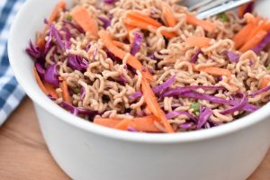 Nudelsalat - nem opskrift på kold asiatisk nudelsalat