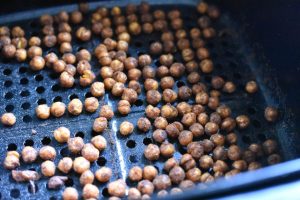 Ristede kikærter i airfryer el. ovn - sprød snack