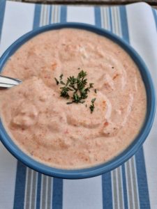 Haydari opskrift - peberfrugtcreme dip med feta 