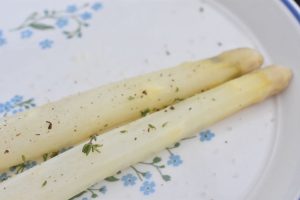 Hvide asparges - tilberedning. Nem opskrift 