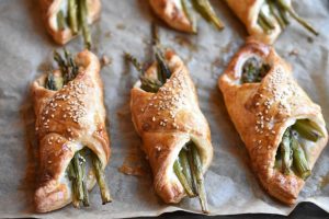 Asparges i butterdej - sprøde butterdejspakker