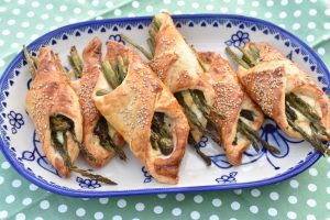 Asparges i butterdej - sprøde butterdejspakker