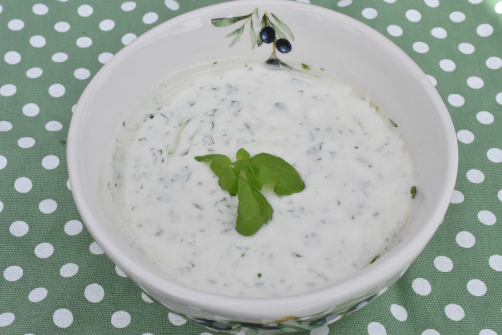 Sauce verte - opskrift på nem krydderurte dressing