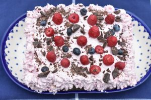 DSC_3155 • nogetiovnen.dk Hindbær lagkage med hindbærskum - nem hindbærlagkage