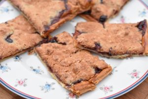 Butterdejsstang med makronfyld - lækre kage snitter