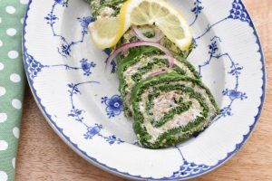 Spinatroulade med tun - nem tunroulade med frisk spinat