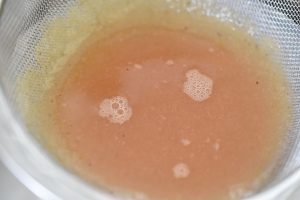 Rabarber lemonade - nem opskrift på pink lemonade drink