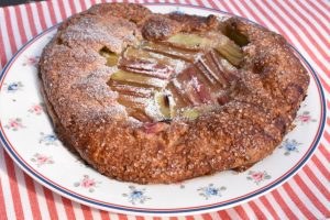 Rabarbergalette - nem opskrift på sprød galette med rabarber