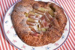 Rabarbergalette - nem opskrift på sprød galette med rabarber