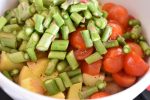 Kartoffelsalat med asparges, tomat og dressing - opskrift