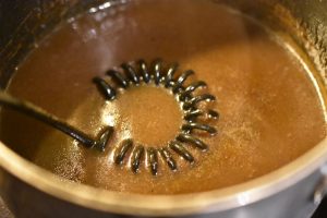 Skysovs - nem opskrift på brun sovs af stegesky el. bouillon