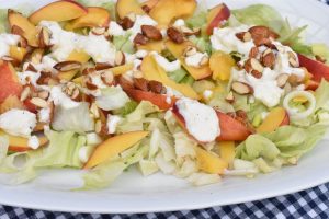 DSC_3775 • nogetiovnenstaging.com Salat med fersken og mozzarella - nem ferskensalat opskrift