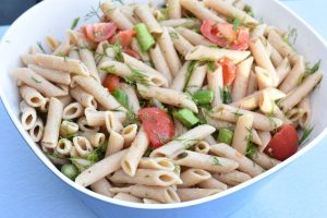 DSC_3789 • nogetiovnen.dk Pastasalat med asparges, dild og tomater - nem opskrift