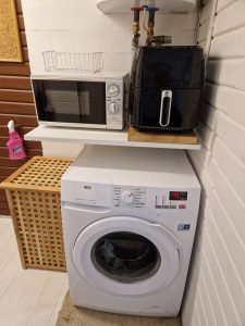 20240706_142953 • nogetiovnen.dk Nyt køkken i sommerhuset - se en forvandling