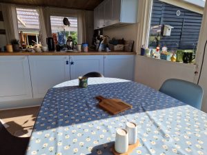 Jeg elsker vores nye køkken i sommerhuset!