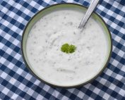 Ranch dressing - nem opskrift på hjemmelavet ranch dip