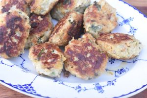 DSC_2624 • nogetiovnen.dk Kyllingefrikadeller med hytteost og havregryn