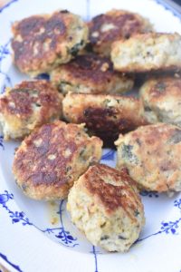 DSC_2635 • nogetiovnen.dk Kyllingefrikadeller med hytteost og havregryn