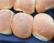 Krydderboller - opskrift på bløde luftige hvedeboller