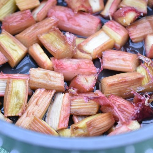 Rabarber i airfryer - nem opskrift på bagt rabarber