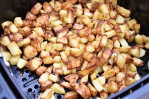 Råstegte kartofler i airfryer - nem opskrift